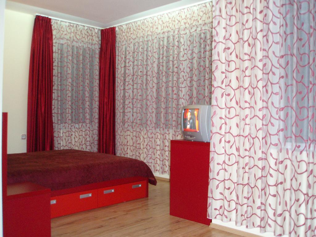Mania Guest House 卡洛费尔 客房 照片