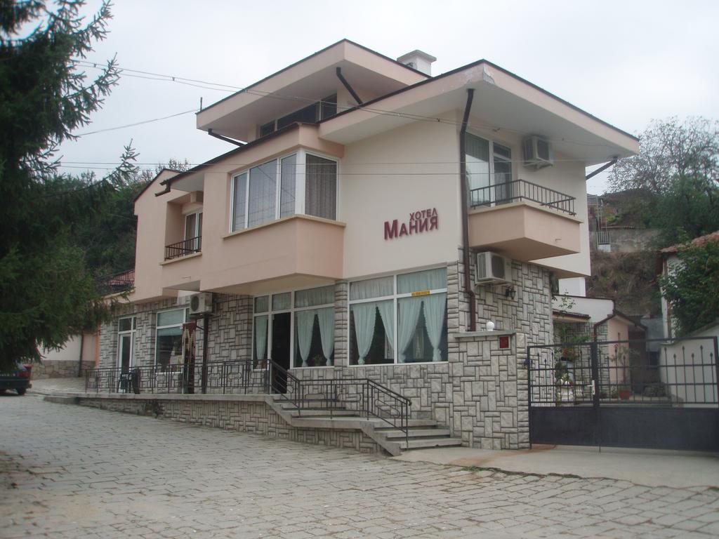 Mania Guest House 卡洛费尔 外观 照片