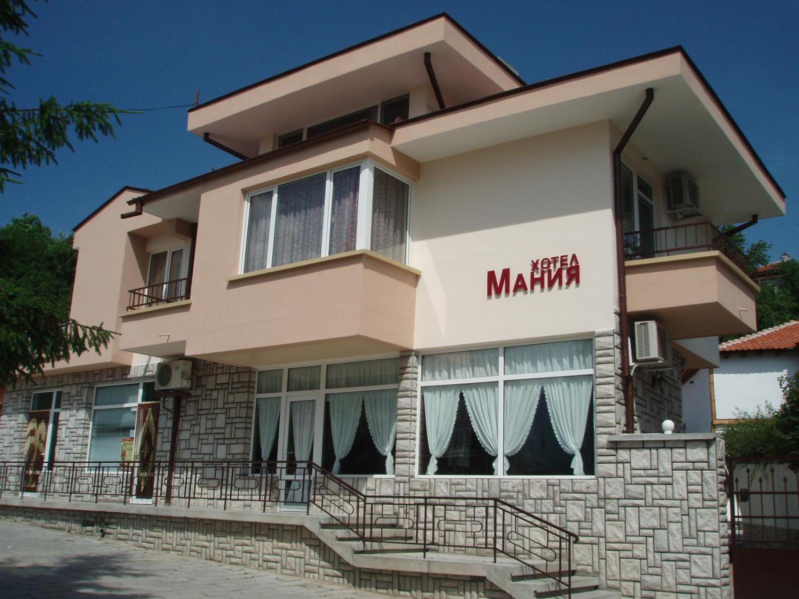 Mania Guest House 卡洛费尔 外观 照片